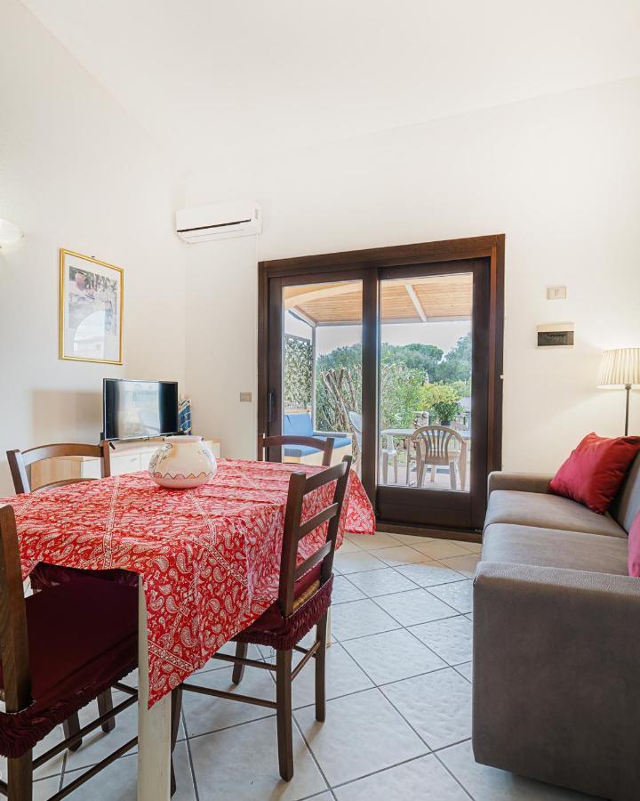 Ambra Holiday Rooms San Teodoro  Ngoại thất bức ảnh