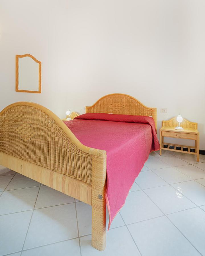 Ambra Holiday Rooms San Teodoro  Ngoại thất bức ảnh